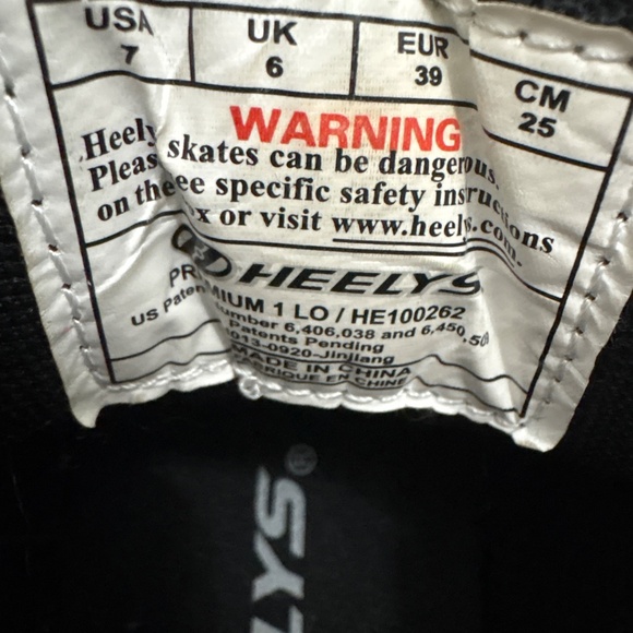 HEELYS - Picture 3 of 6
